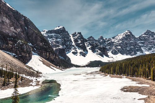 winter image of moraine lake in canada