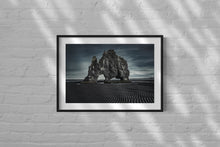 Load image into Gallery viewer, Rhino Sea Stack

